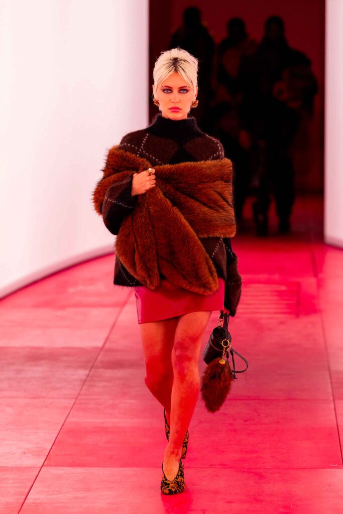 H&M prepara desfile com Nick Knight para a temporada de Londres