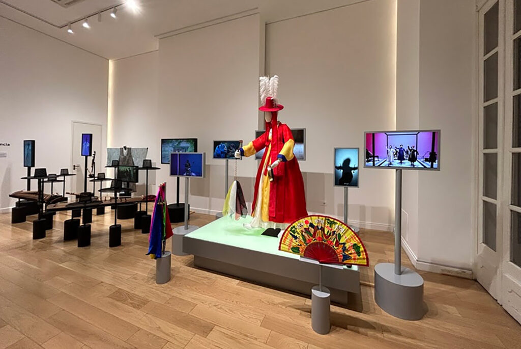 Exposição gratuita destaca as tradições que sustentam o K-Pop